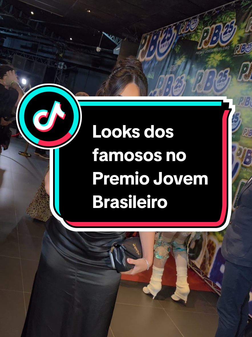 @Famosando