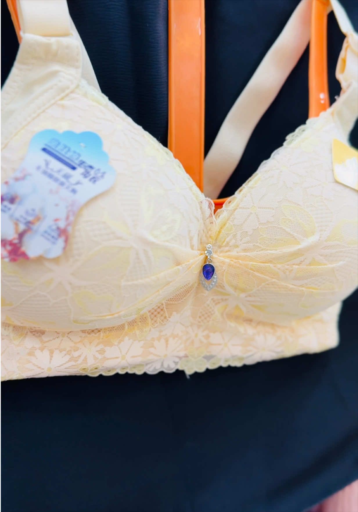 @vintagefashion93
