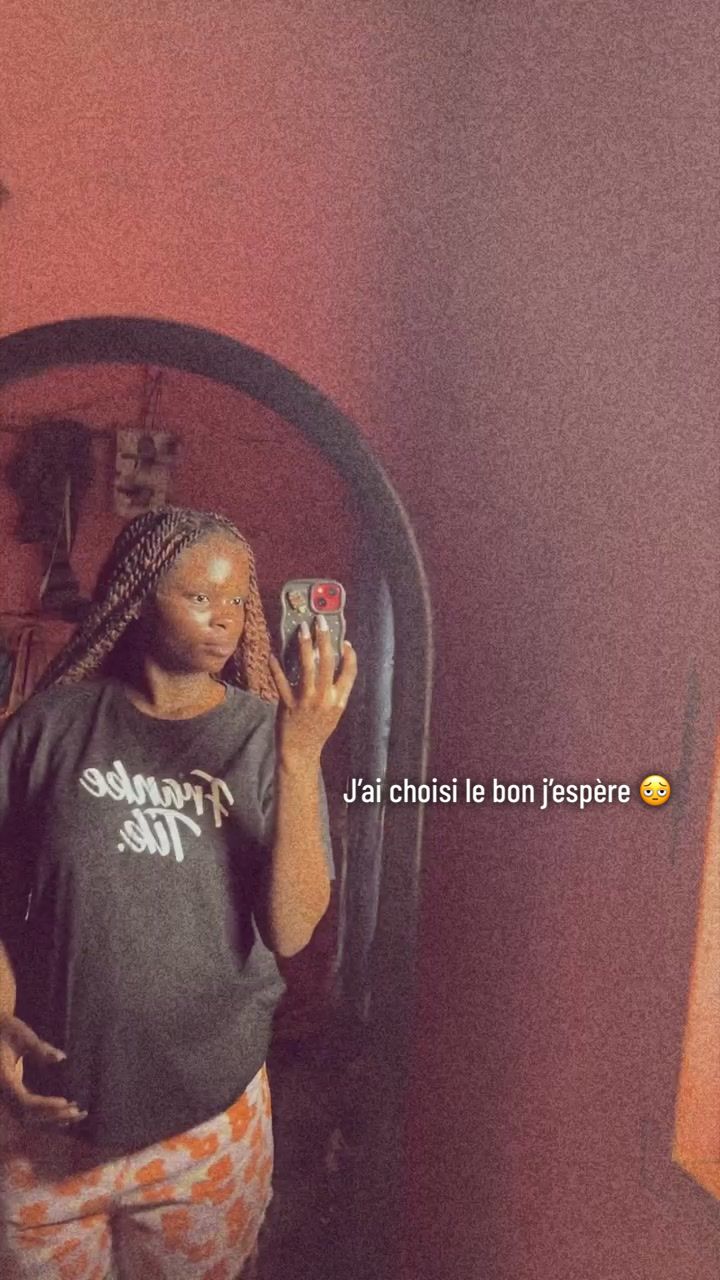 @Laïka LOLA🎽