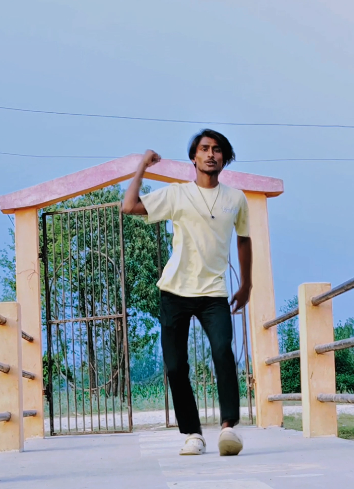 @Ravi Sahani Official🖤