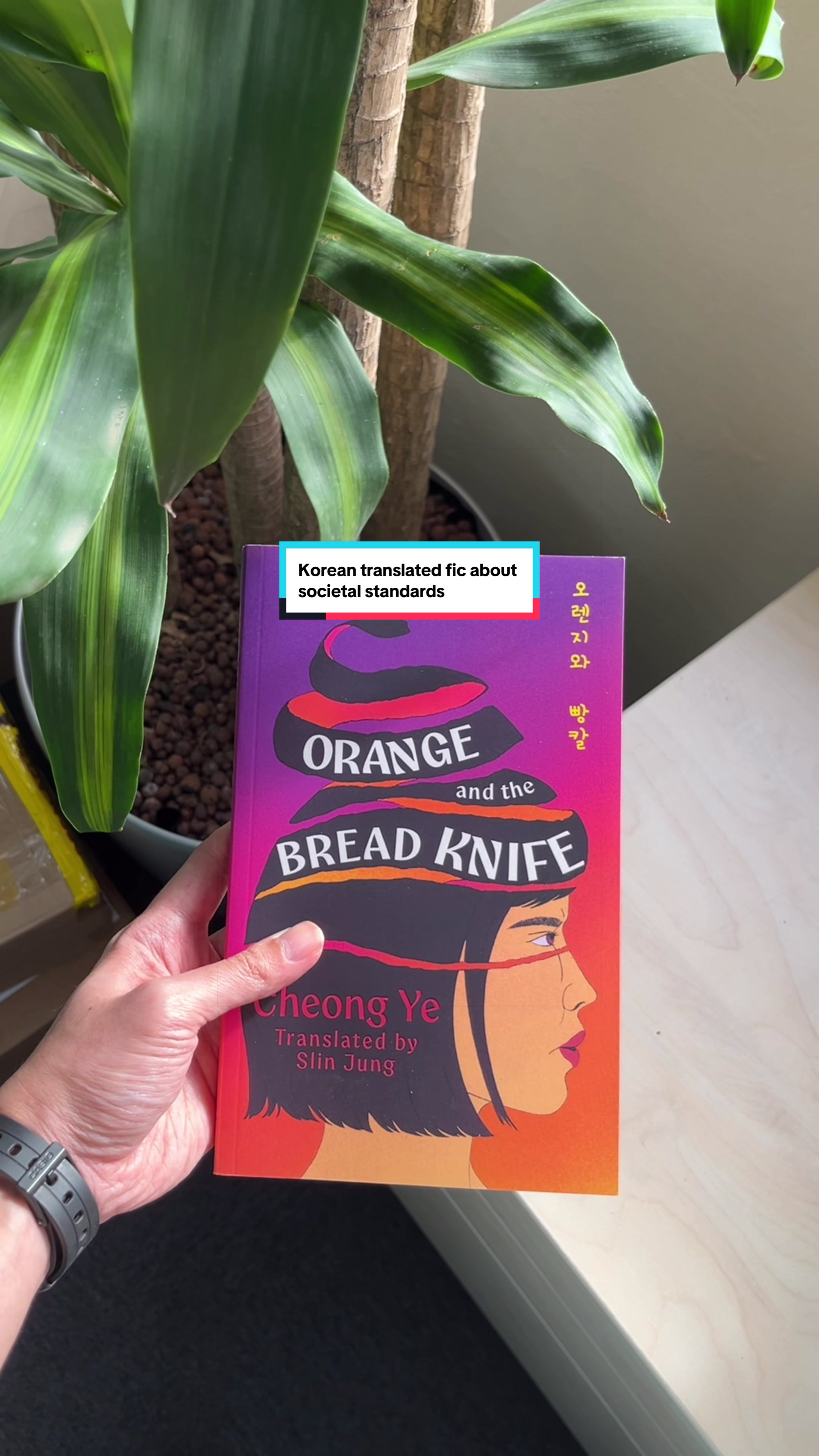 @DefinitelyBooks