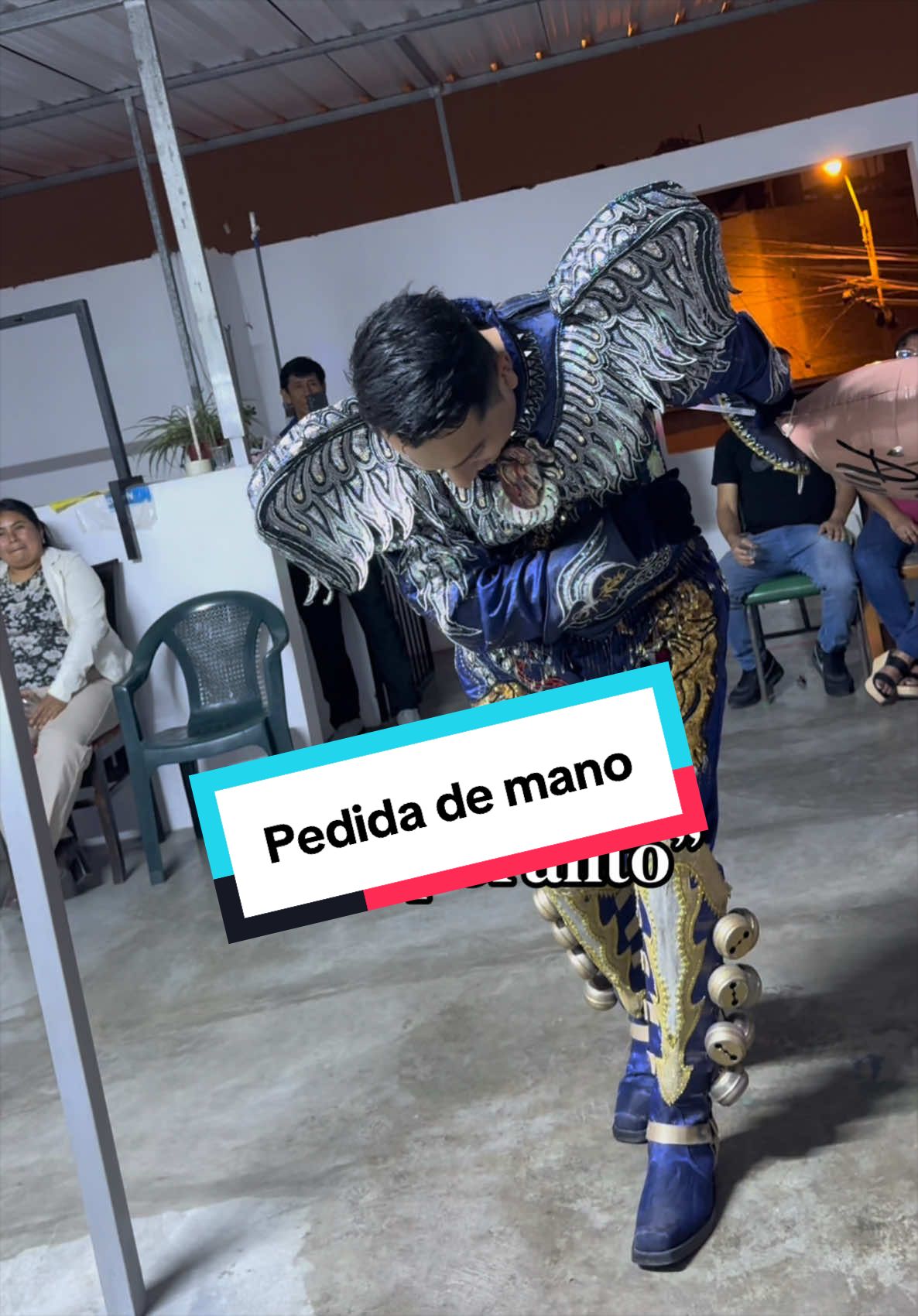 @Masqueundetalle