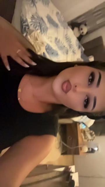@ℰ