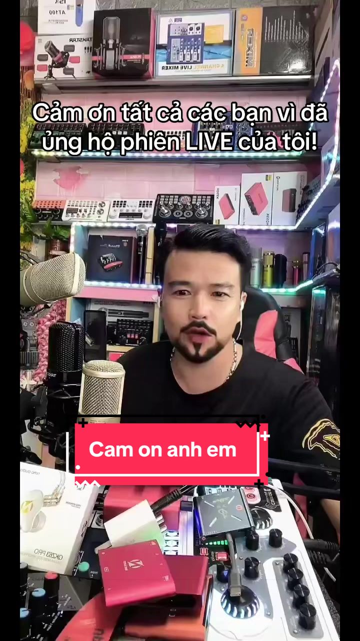 @HOÀNG LONG míc hát live