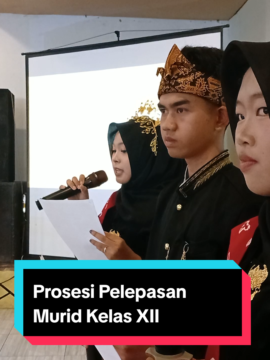 @Galeri Bu Ni_di Sekolah