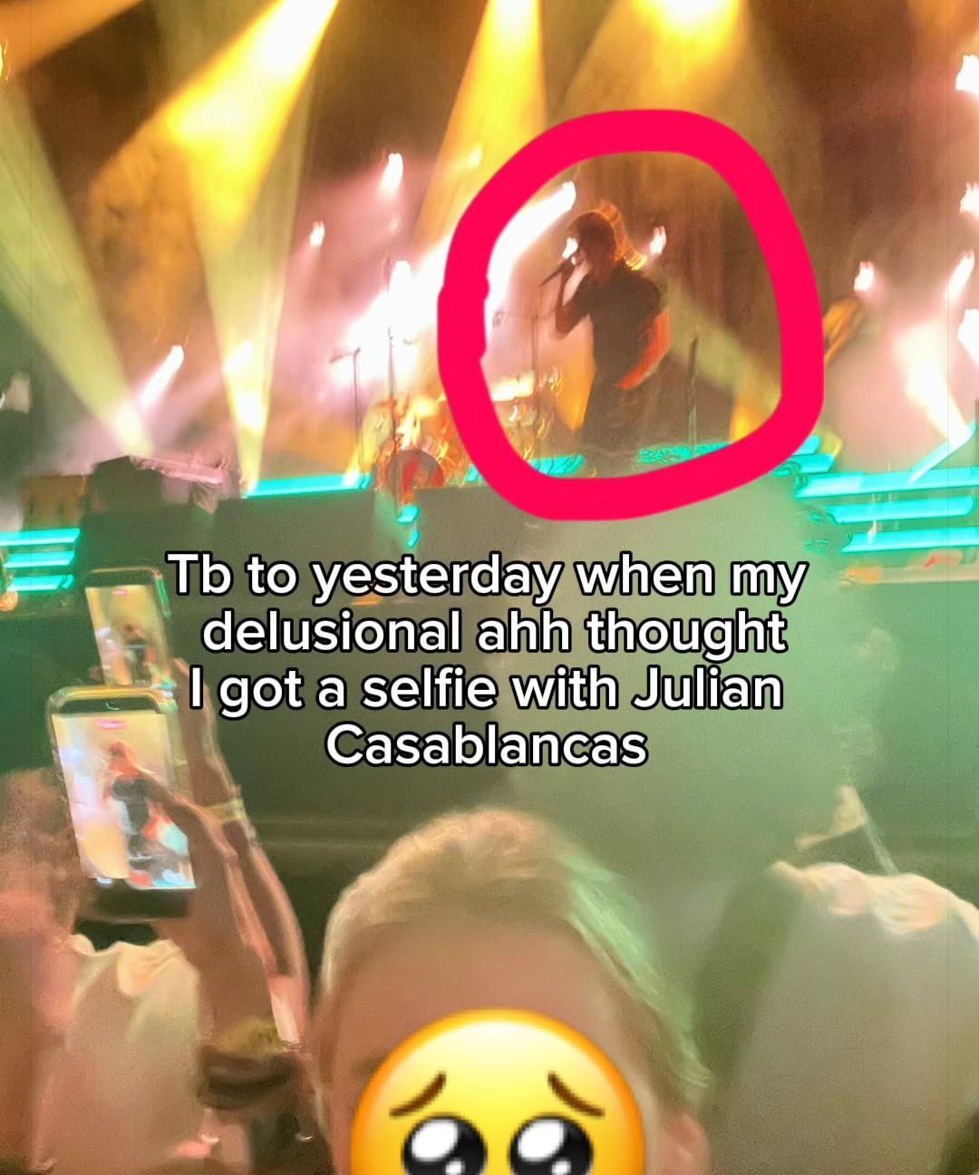 @Julian Casablancas is hot 🥹✌️