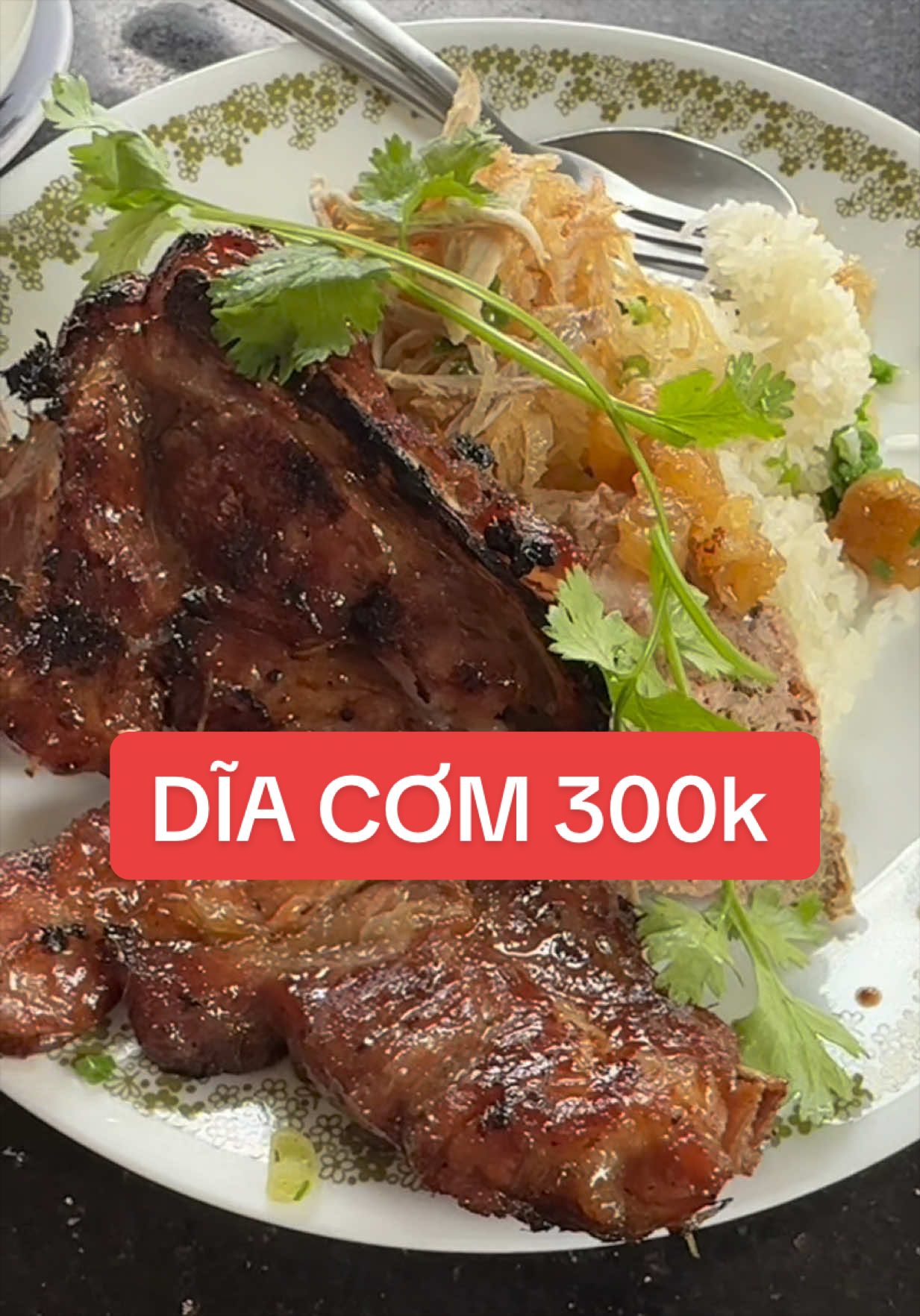 @C&ocirc; &Uacute; B&igrave;nh Dương.