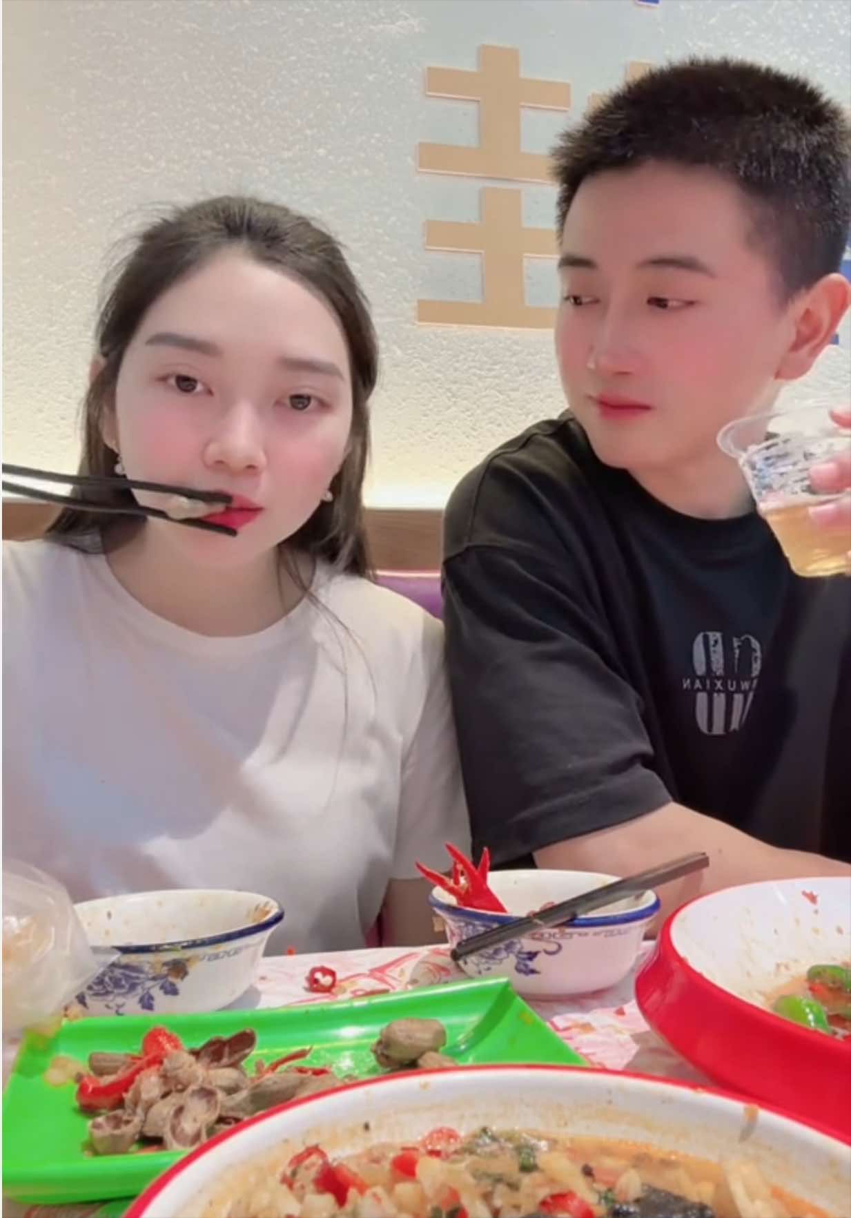 @𝐇𝐮𝐲 𝐯&agrave; 𝐂𝐡𝐞𝐧𝐠🇻🇳🇨🇳