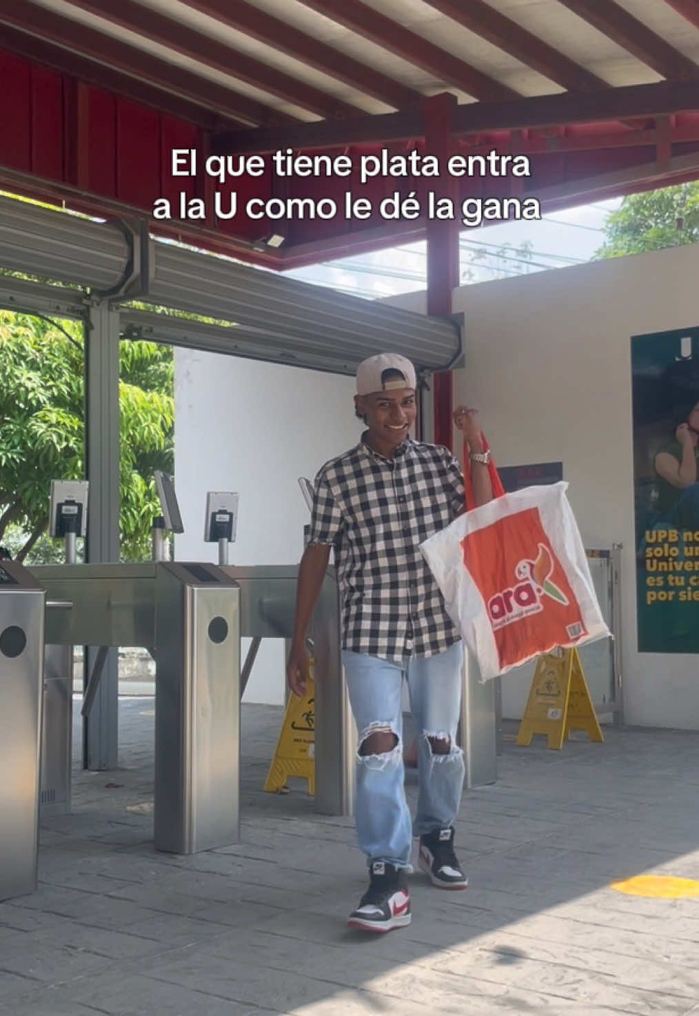 @Luis P Valencia