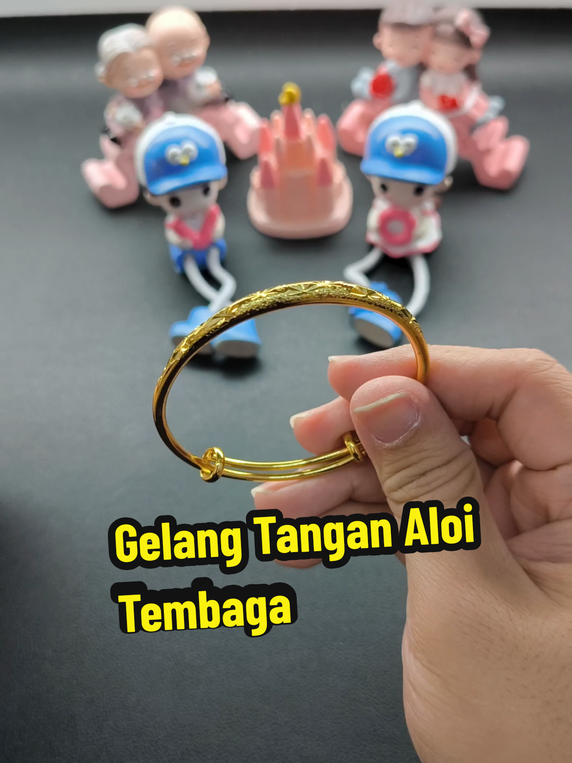 @FashionForUshop