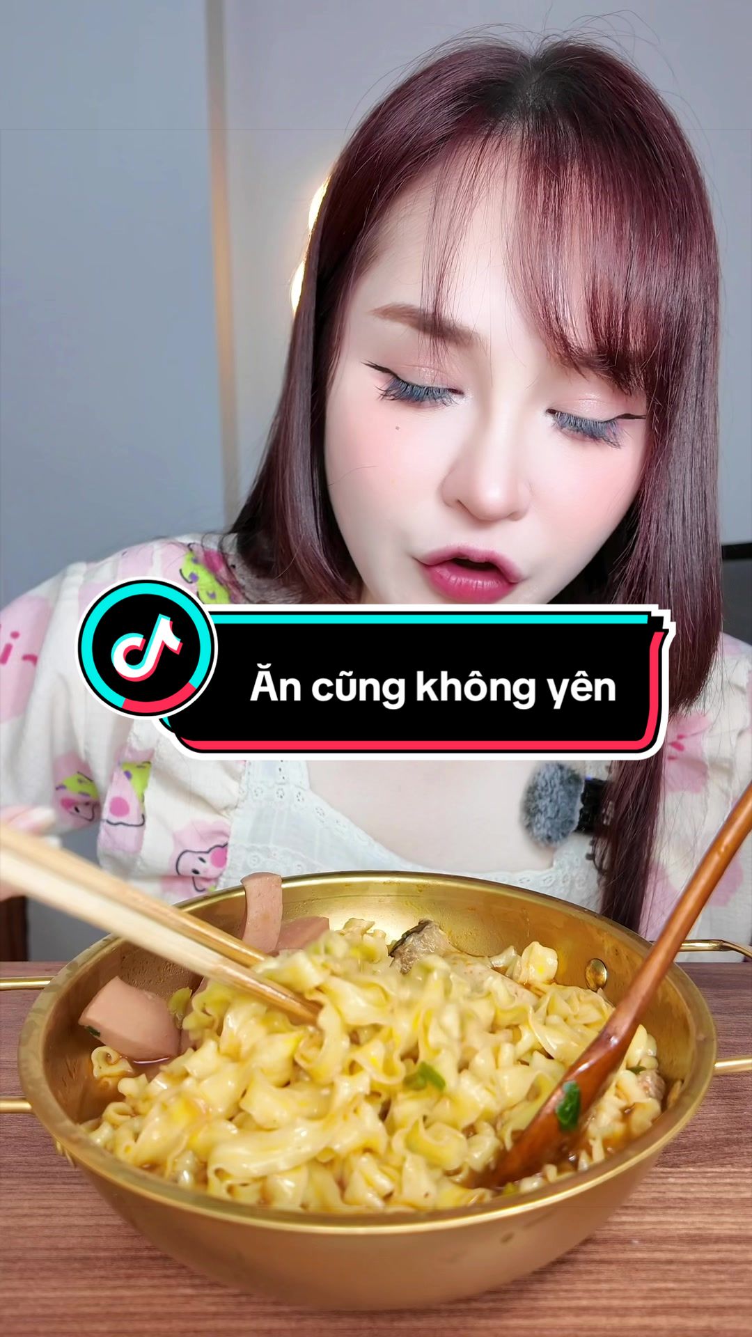 @Chích Bôngg