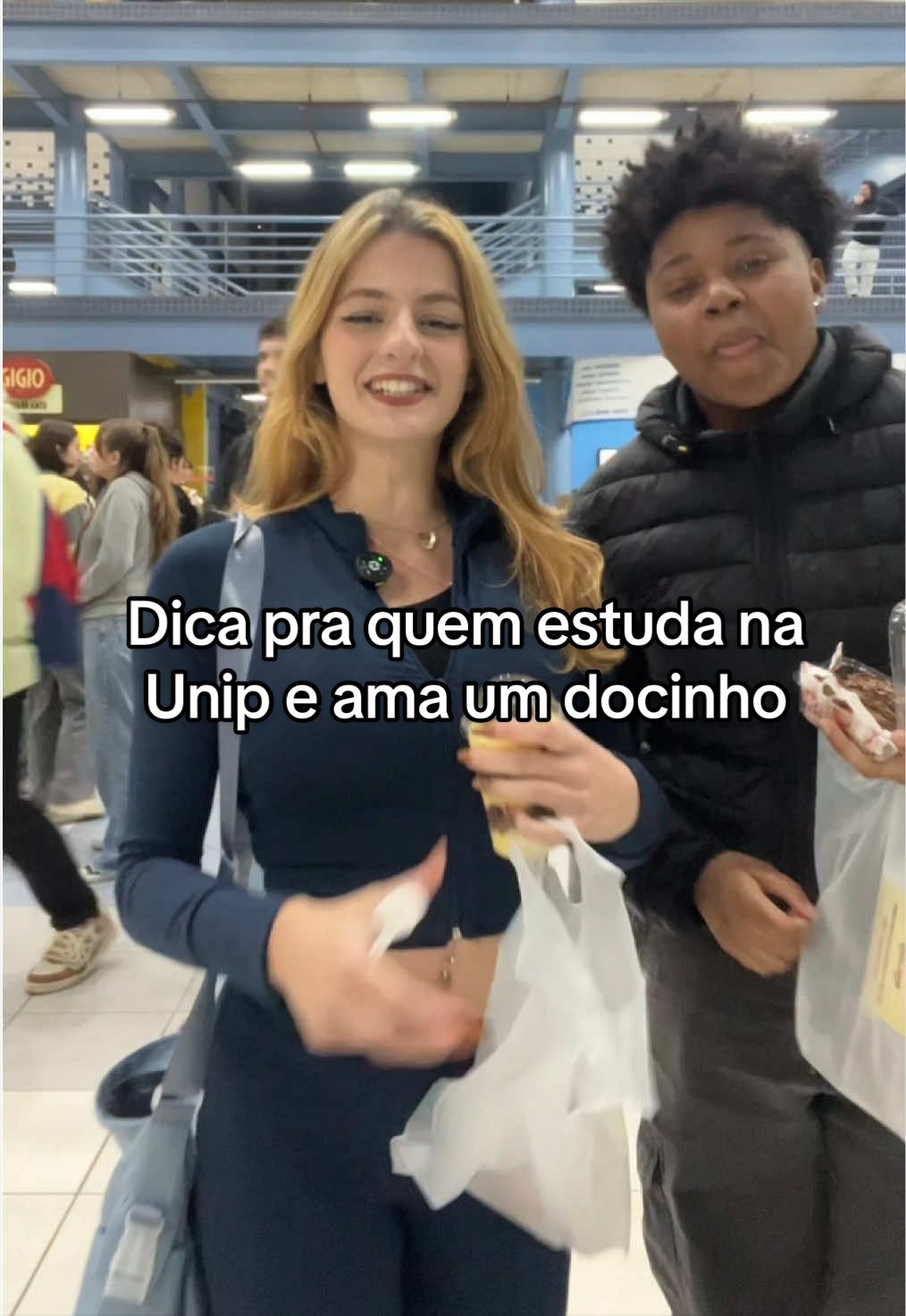 @juliabartoloo