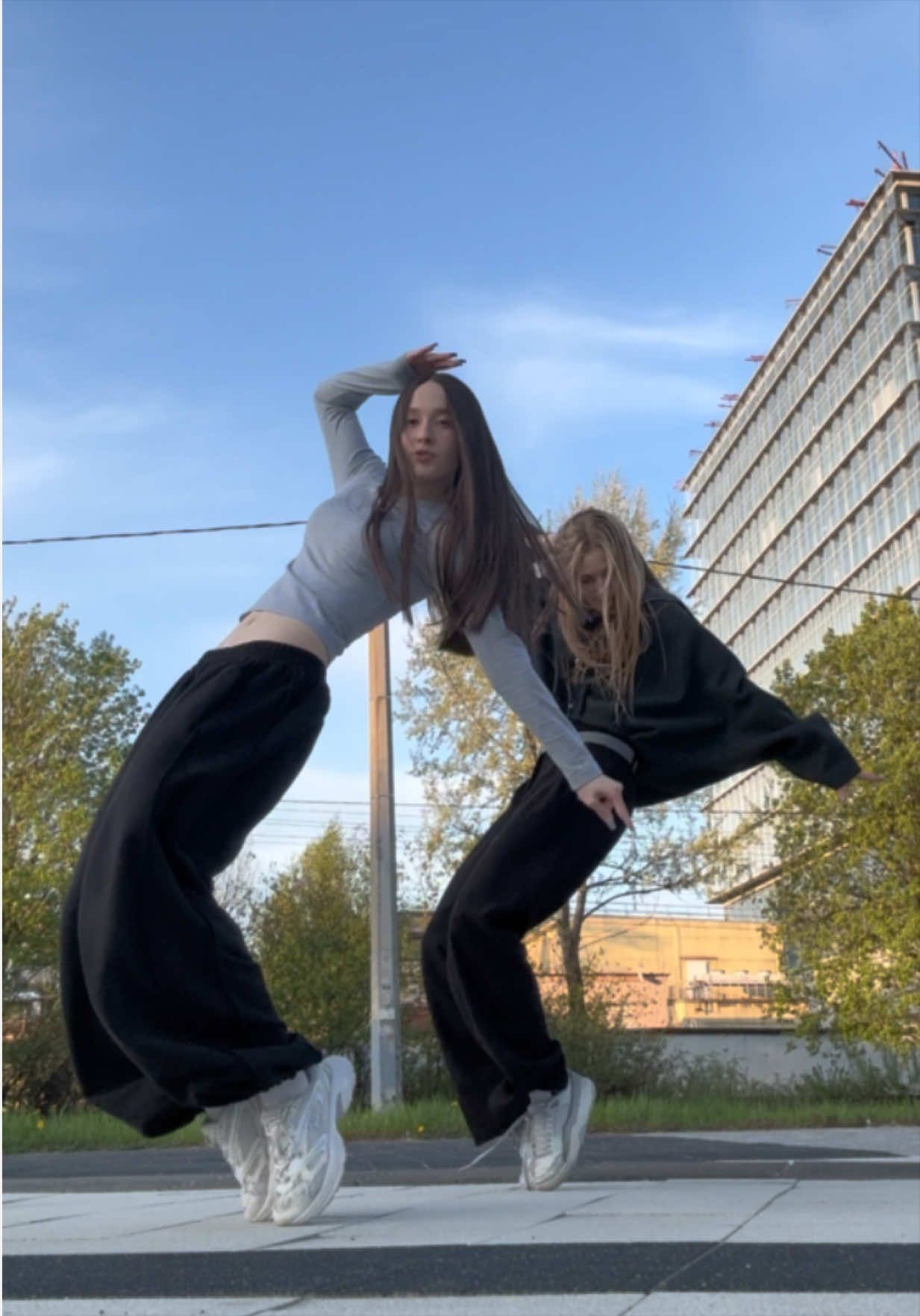 @юля
