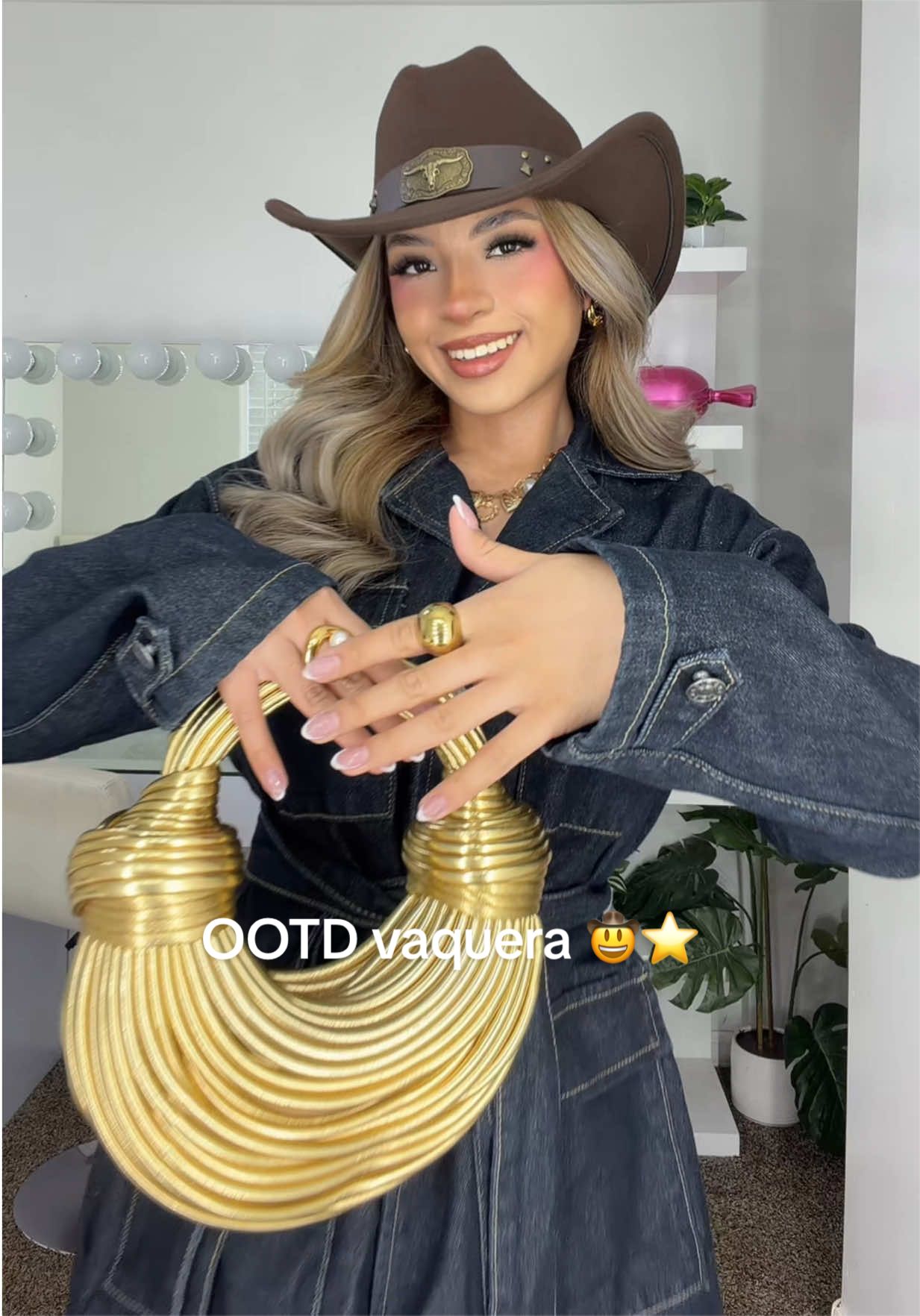 @Daisylemuss