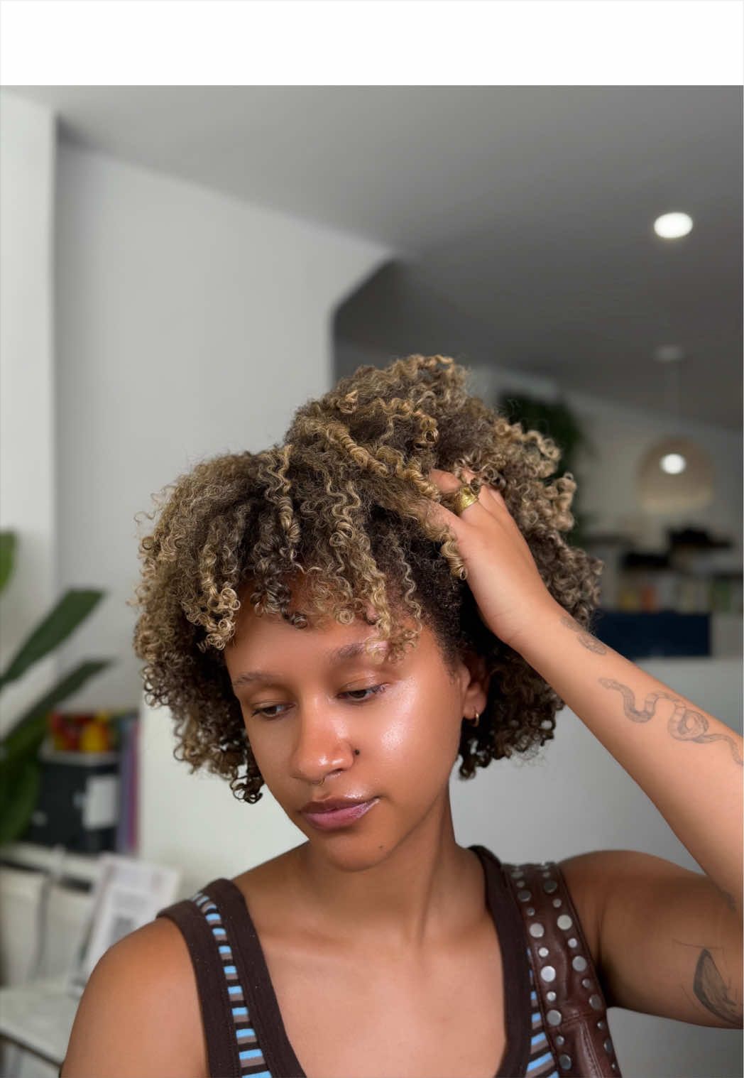 @The Curl Lounge