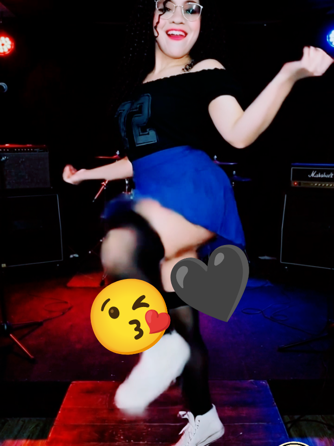 @Valentina Noir 🖤