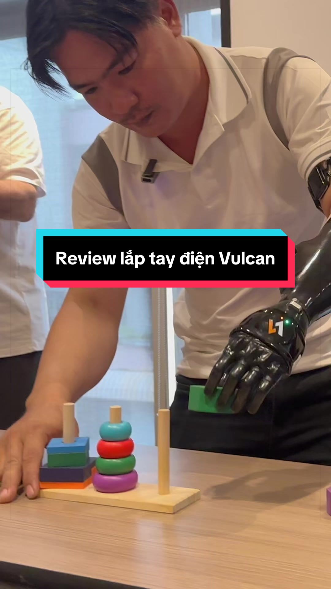 @Tay Giả Điện Chức Năng Vulcan