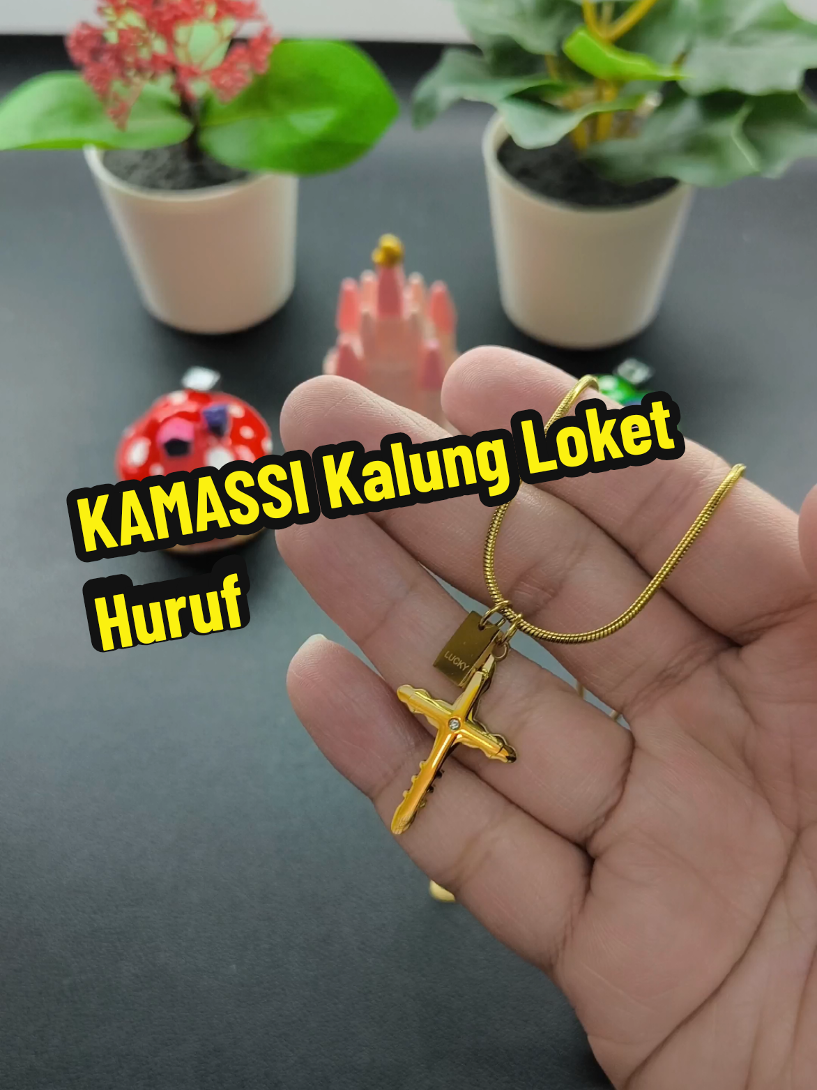 @FashionForUshop