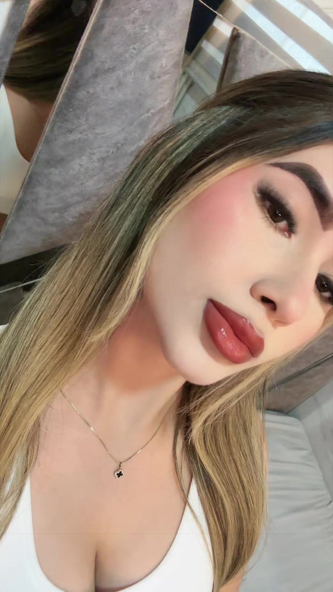 @𝓥