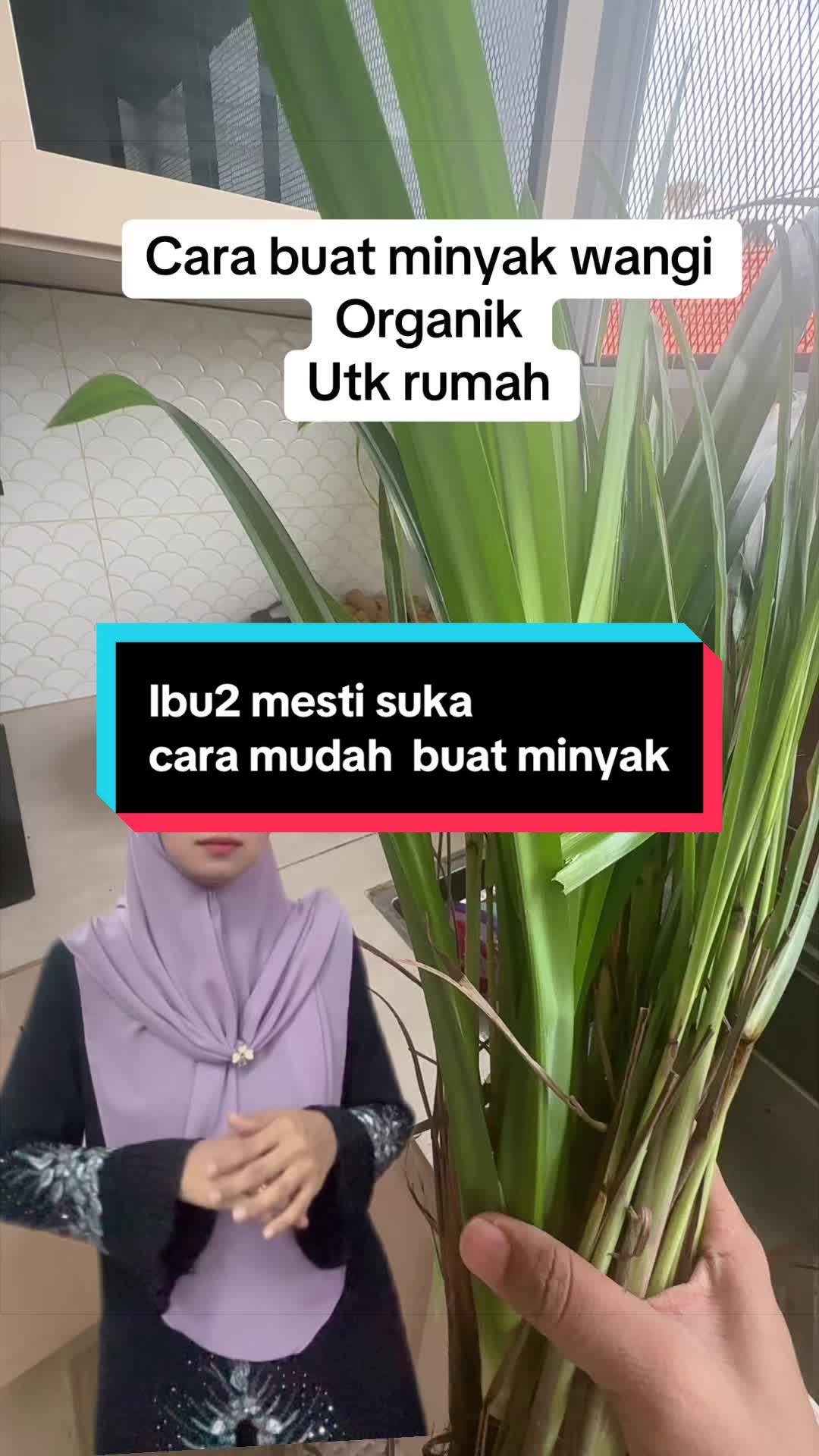 @Dyara Scarf