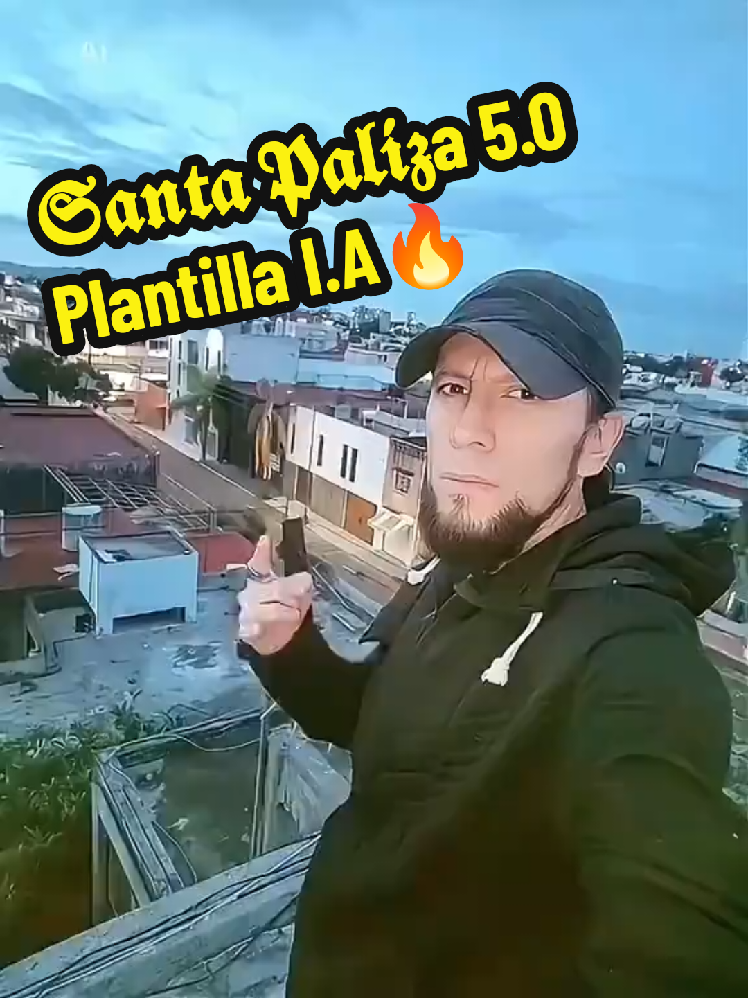 @\,,/•_•\,,/
