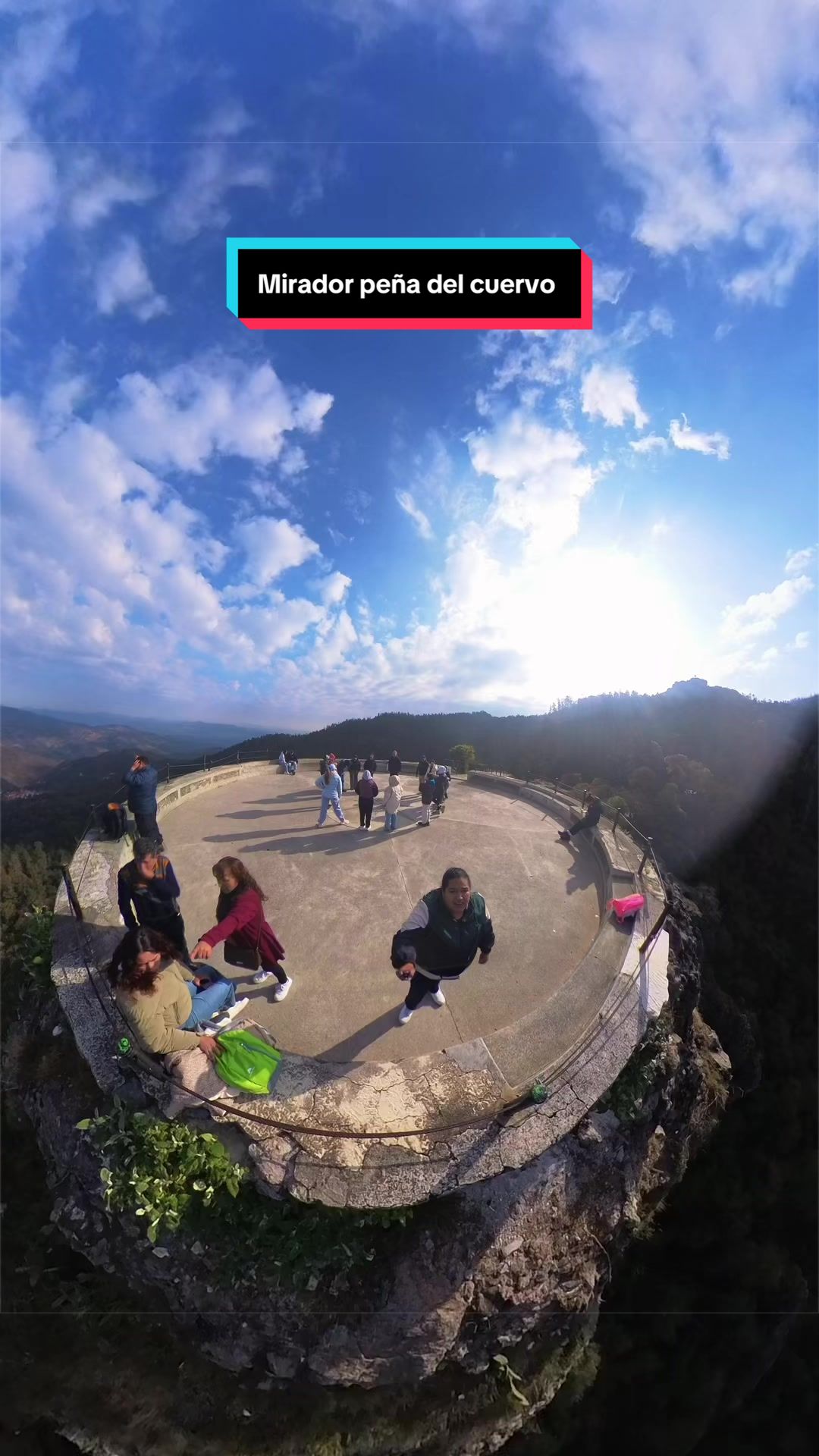 @LOS TROTAMUNDOS