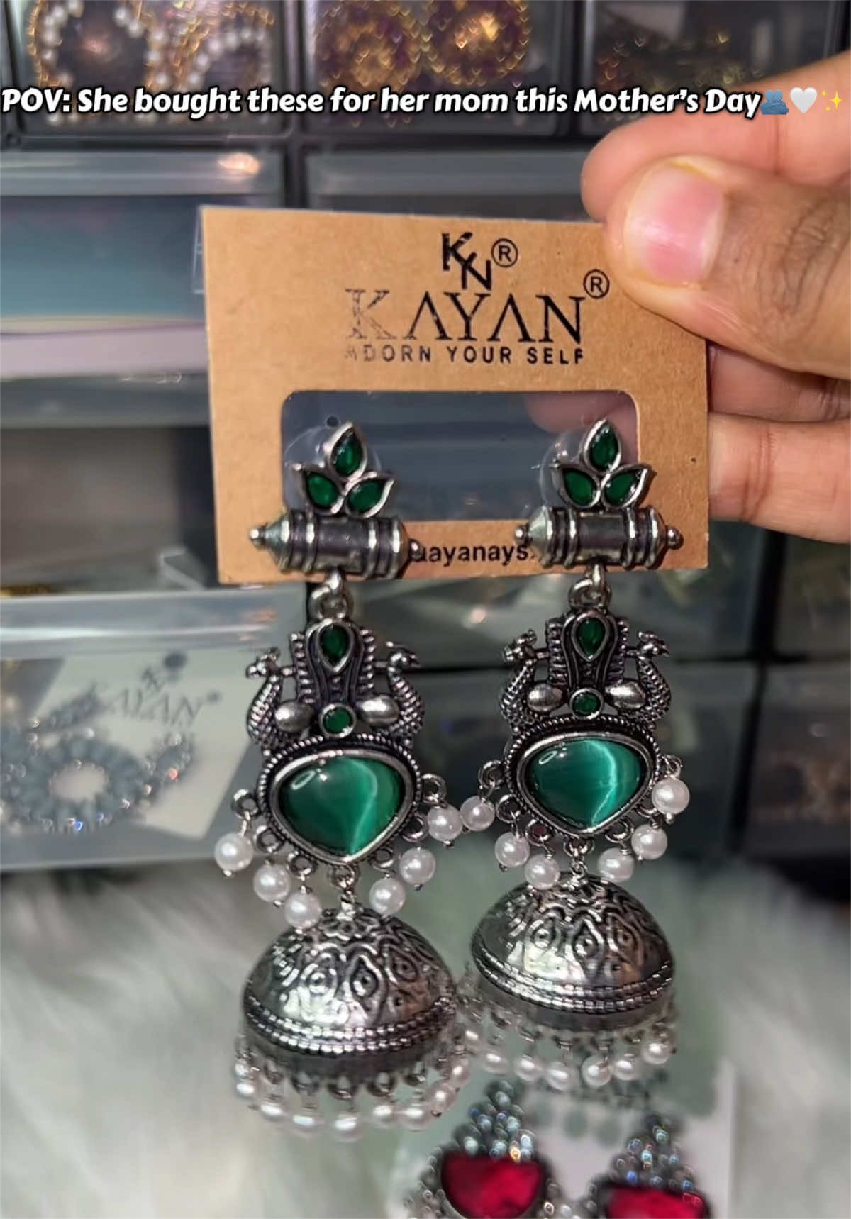 @Jewelsbyshax_