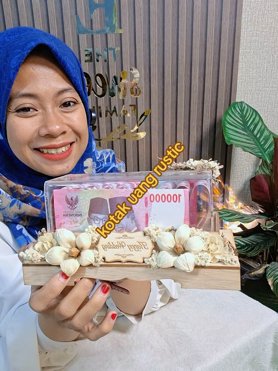 @Siti Fatimah|Gift Box