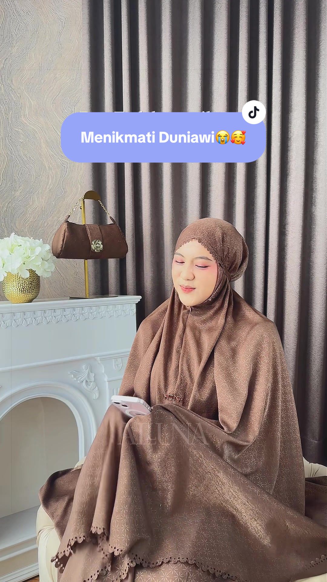 @Alluna