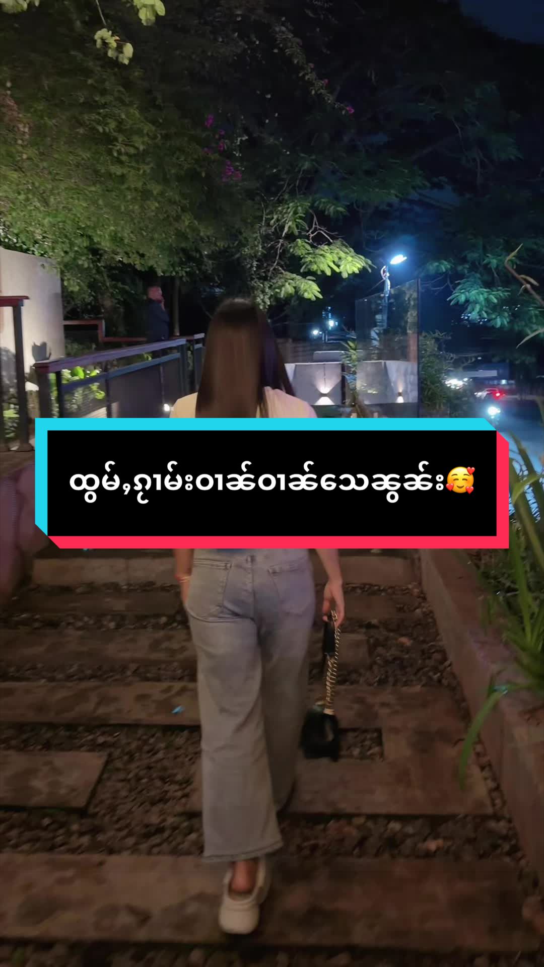 @Sam Poung đ¸á¸á˘ááşáááşá¸