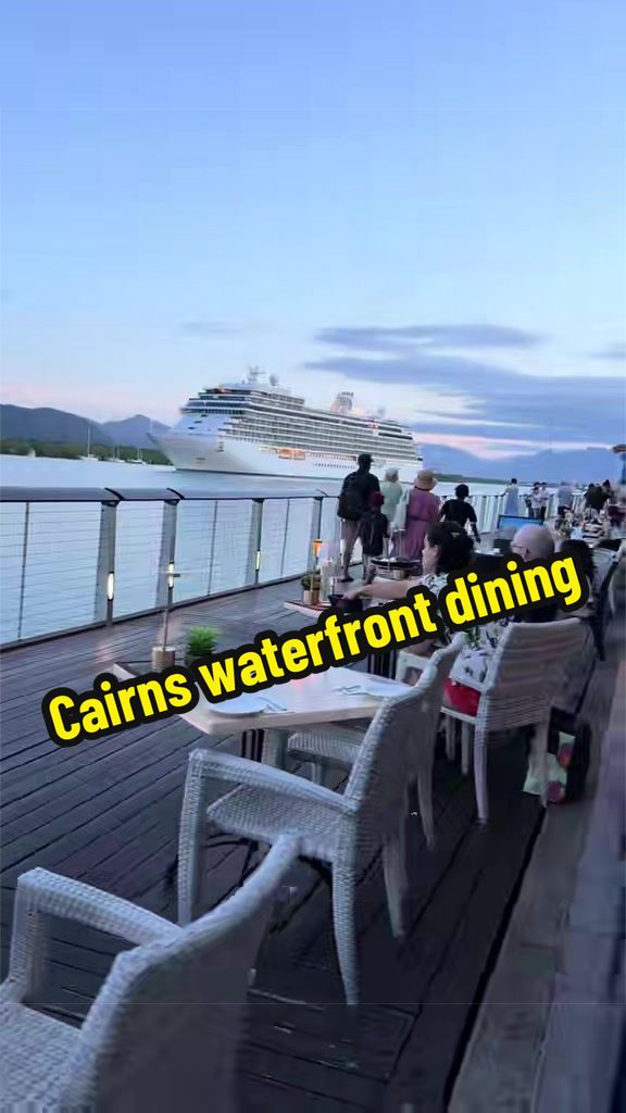 @Dundee&rsquo;s on the Waterfront