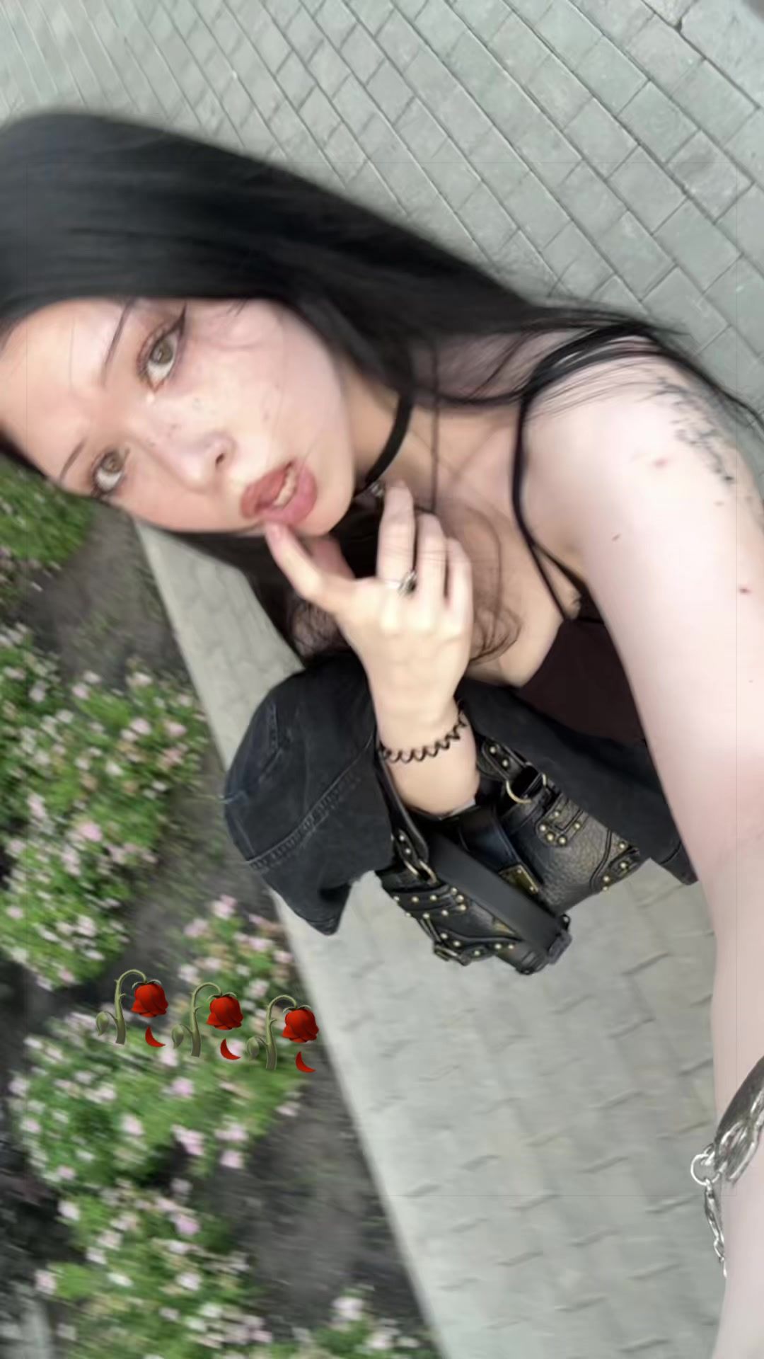 @🥀