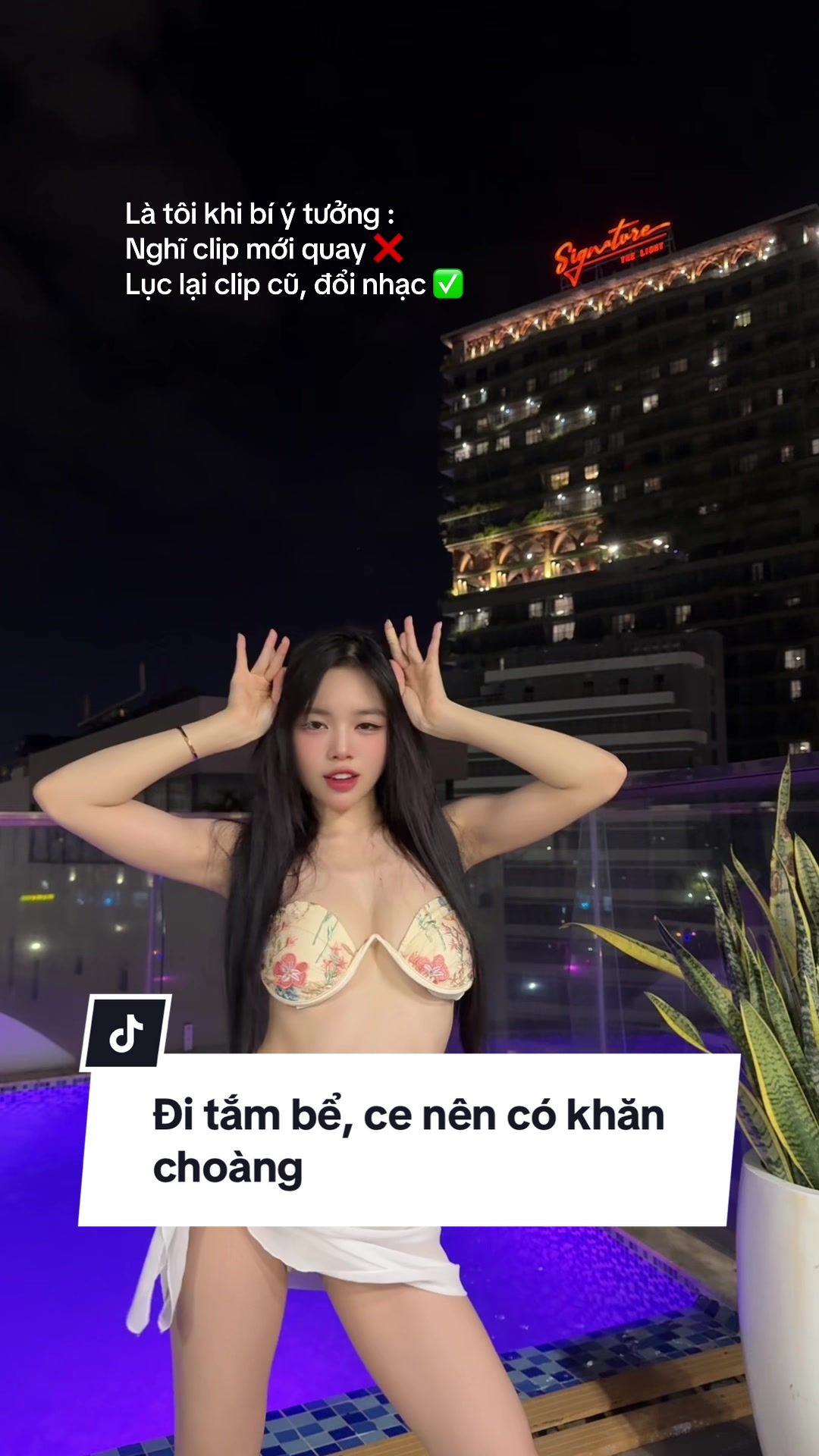 @Bikini-Trending