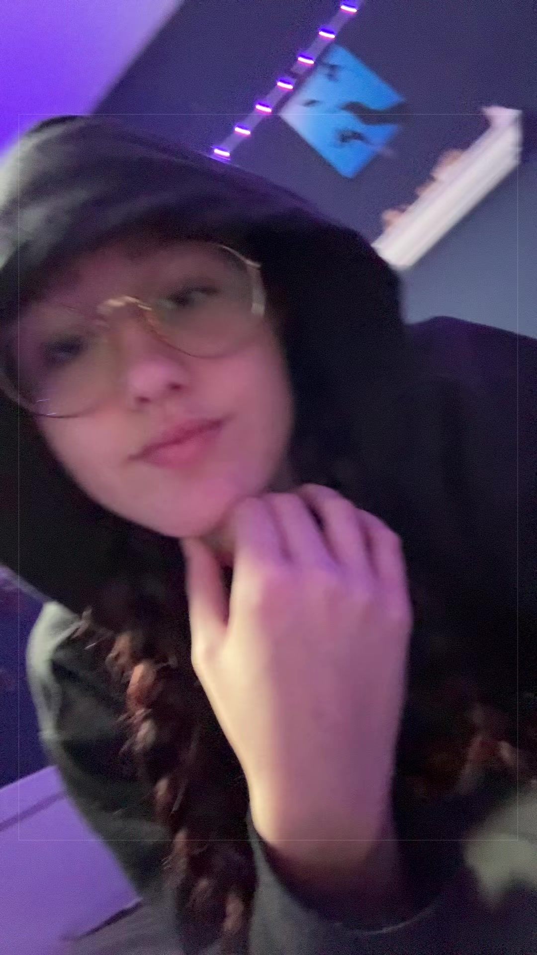 @Kiara🦩
