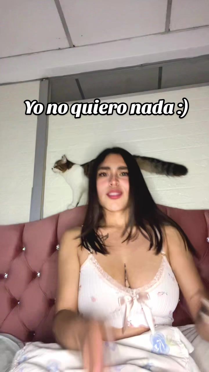 @Ani🍒❤