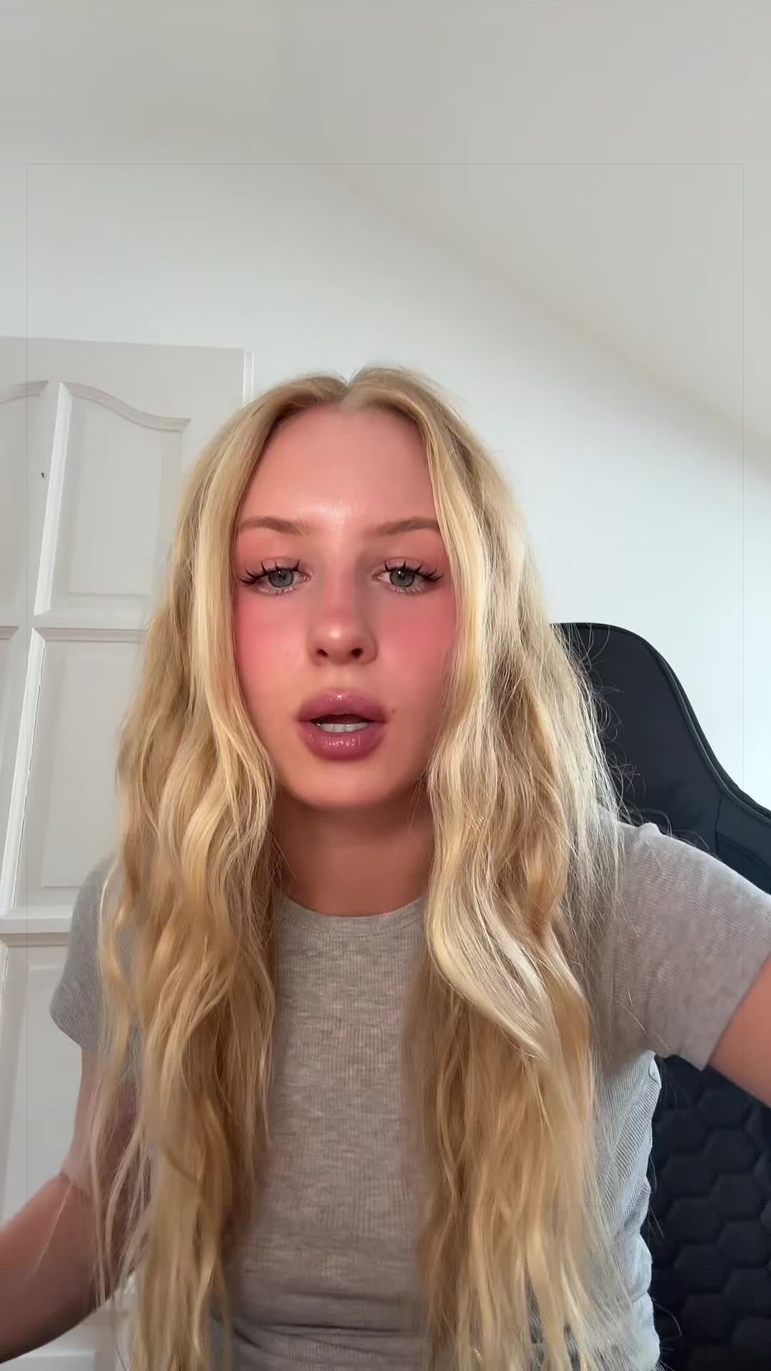 @XXXenia