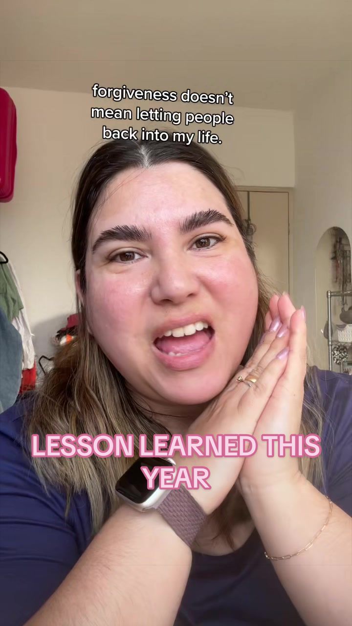@TJKarolyn | Plus Size Model