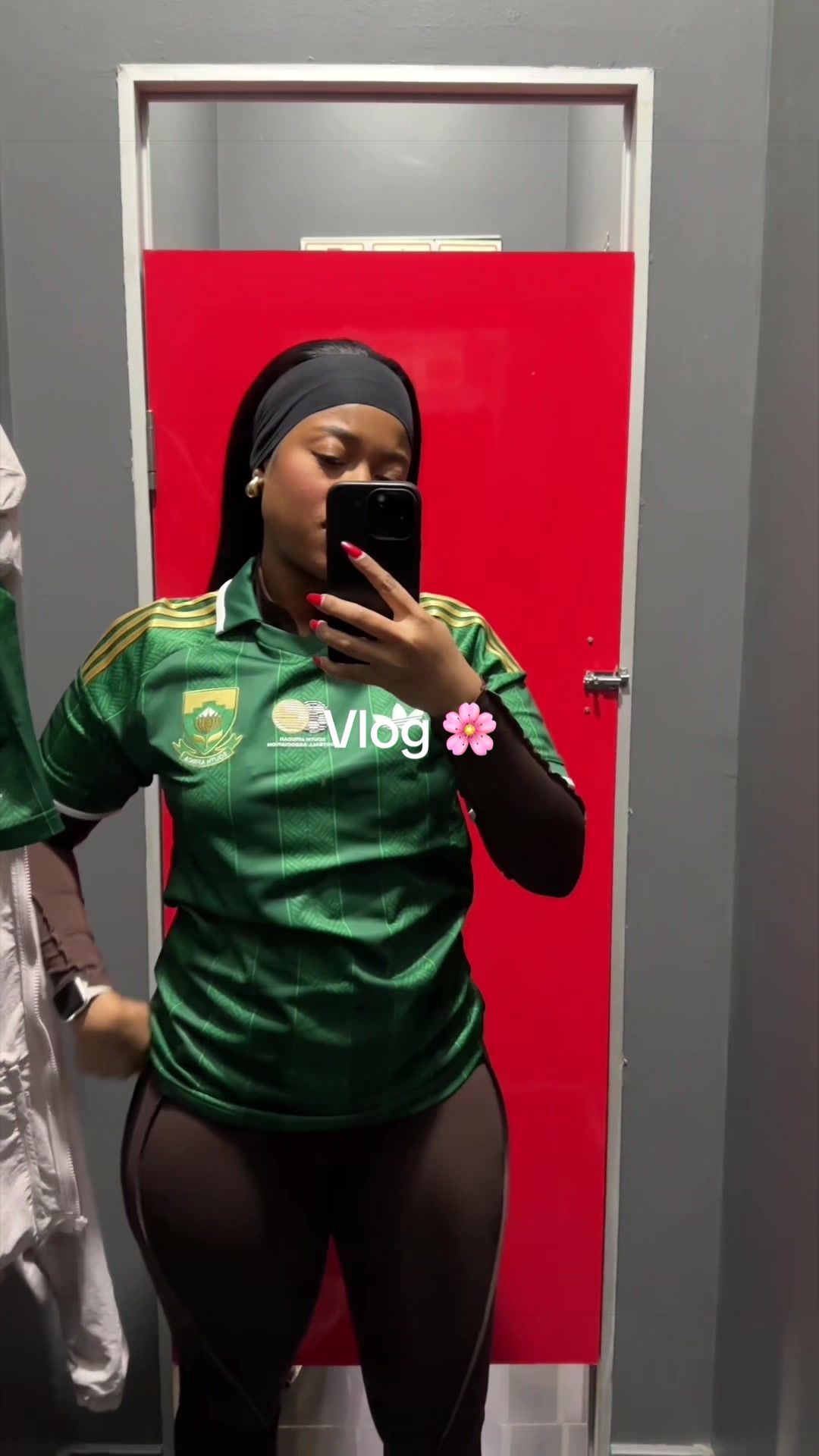 @Neliswa Mxokozeli