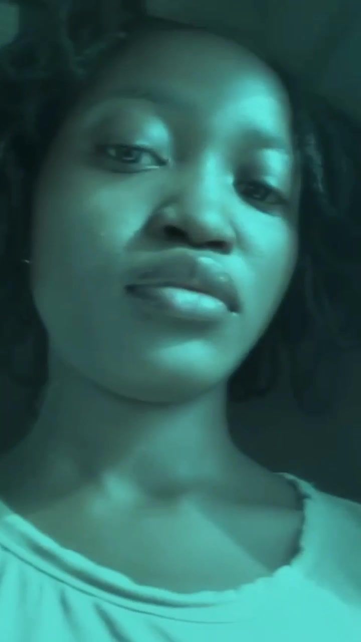 @Girl_on_locs