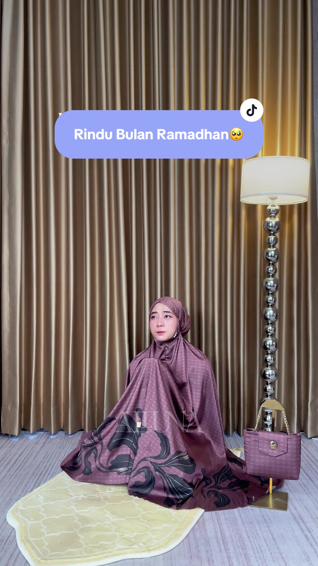 @Alluna