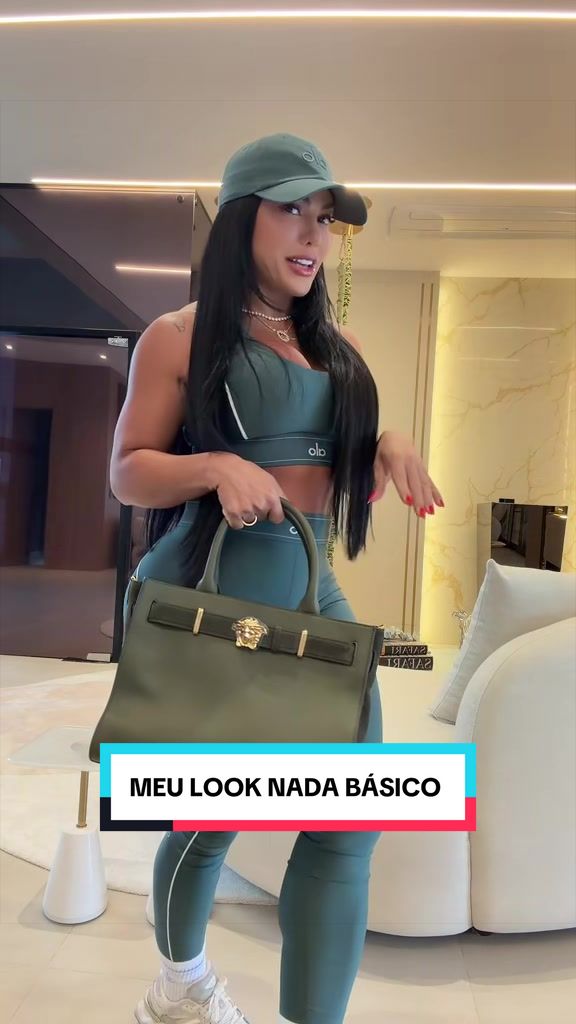 @FLÁVIA SOUTO 🦋