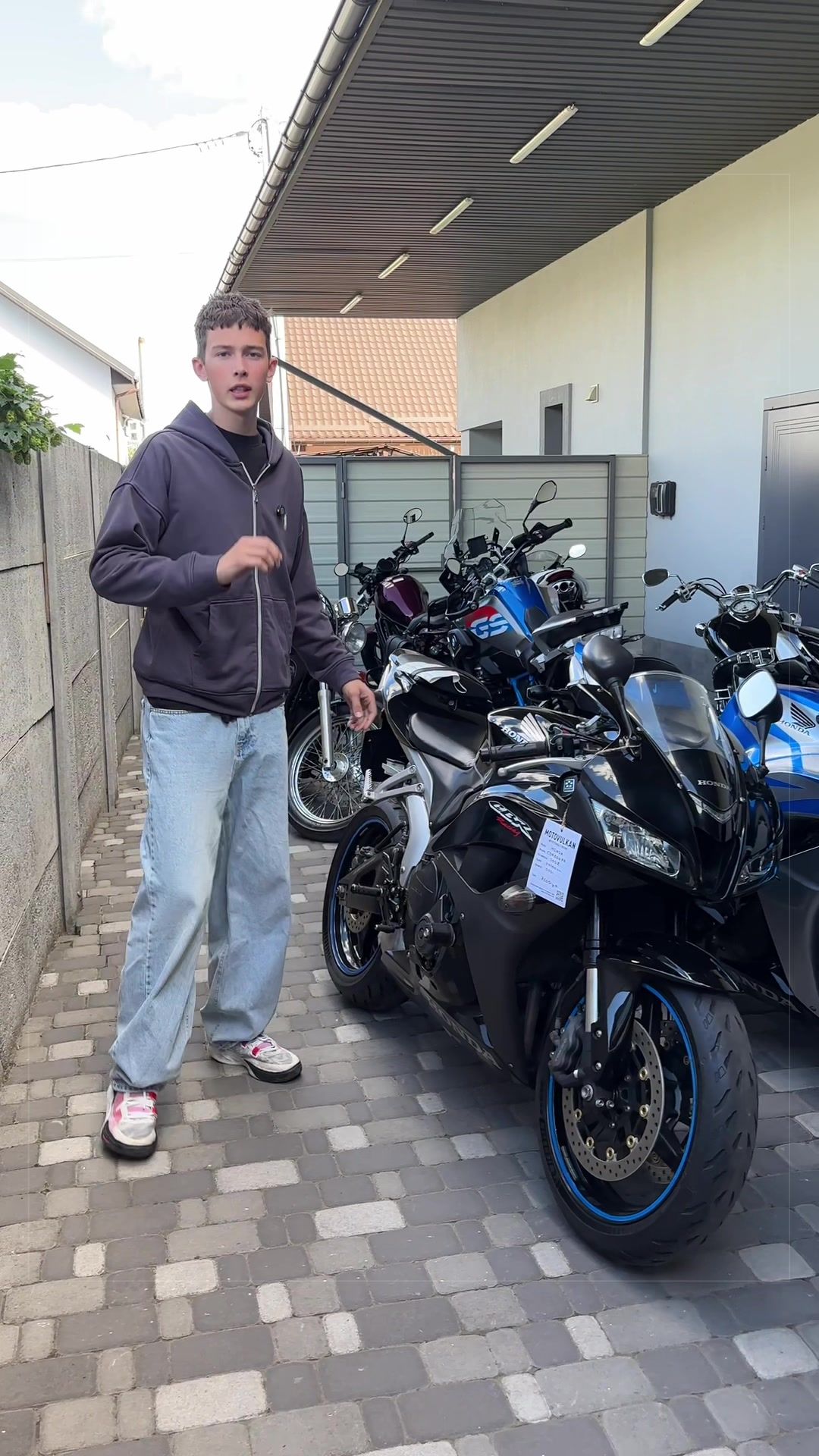 @Motovulkan