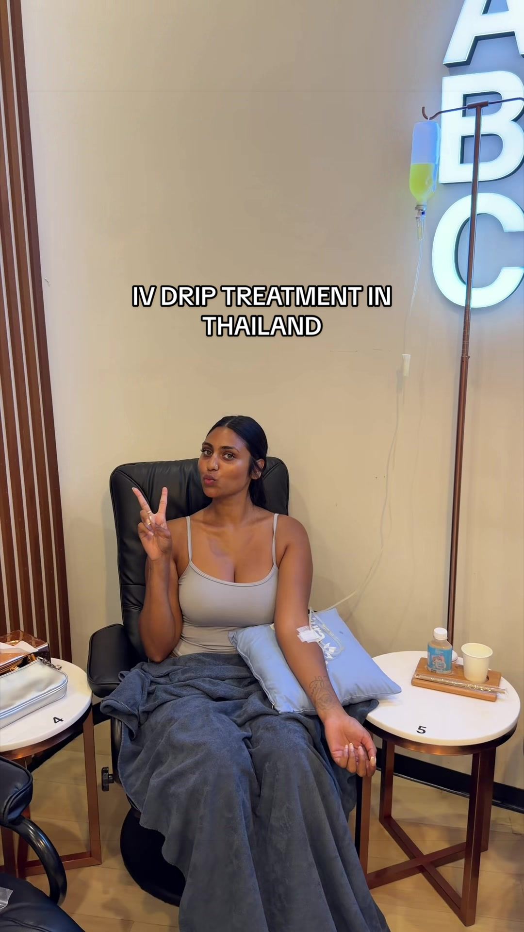 @𝓥
