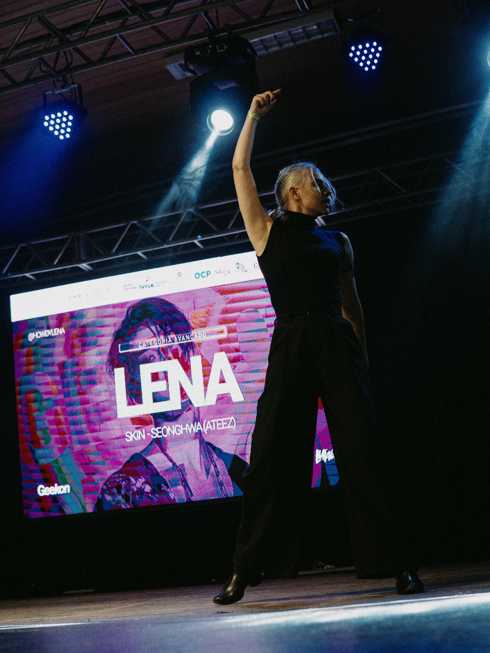 @howdylena