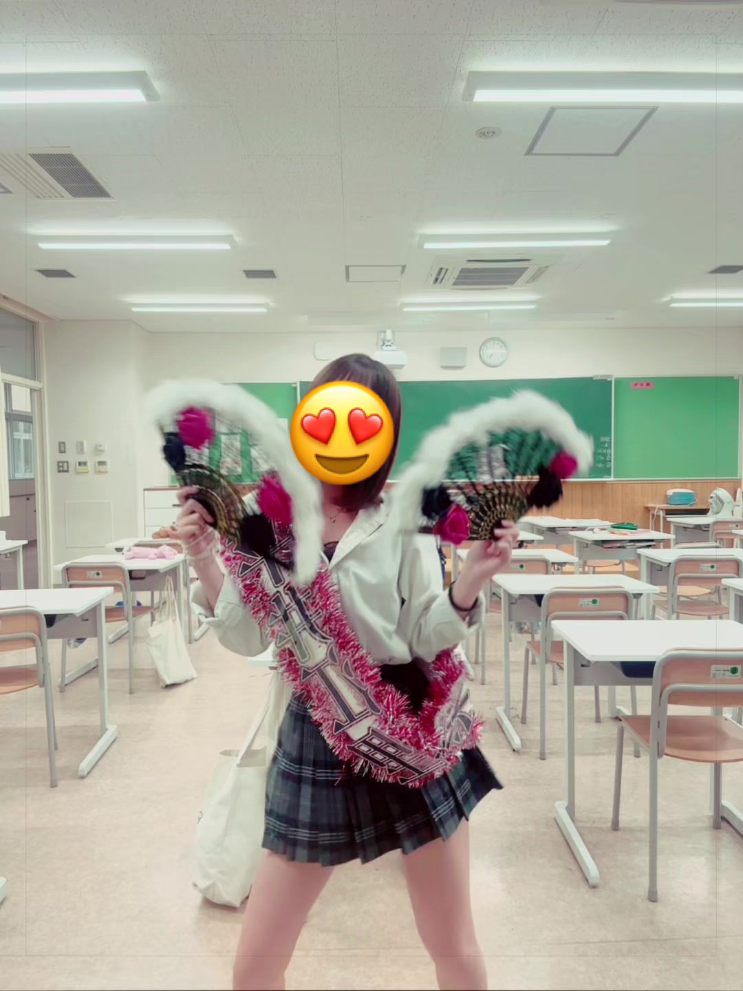 @やまりー