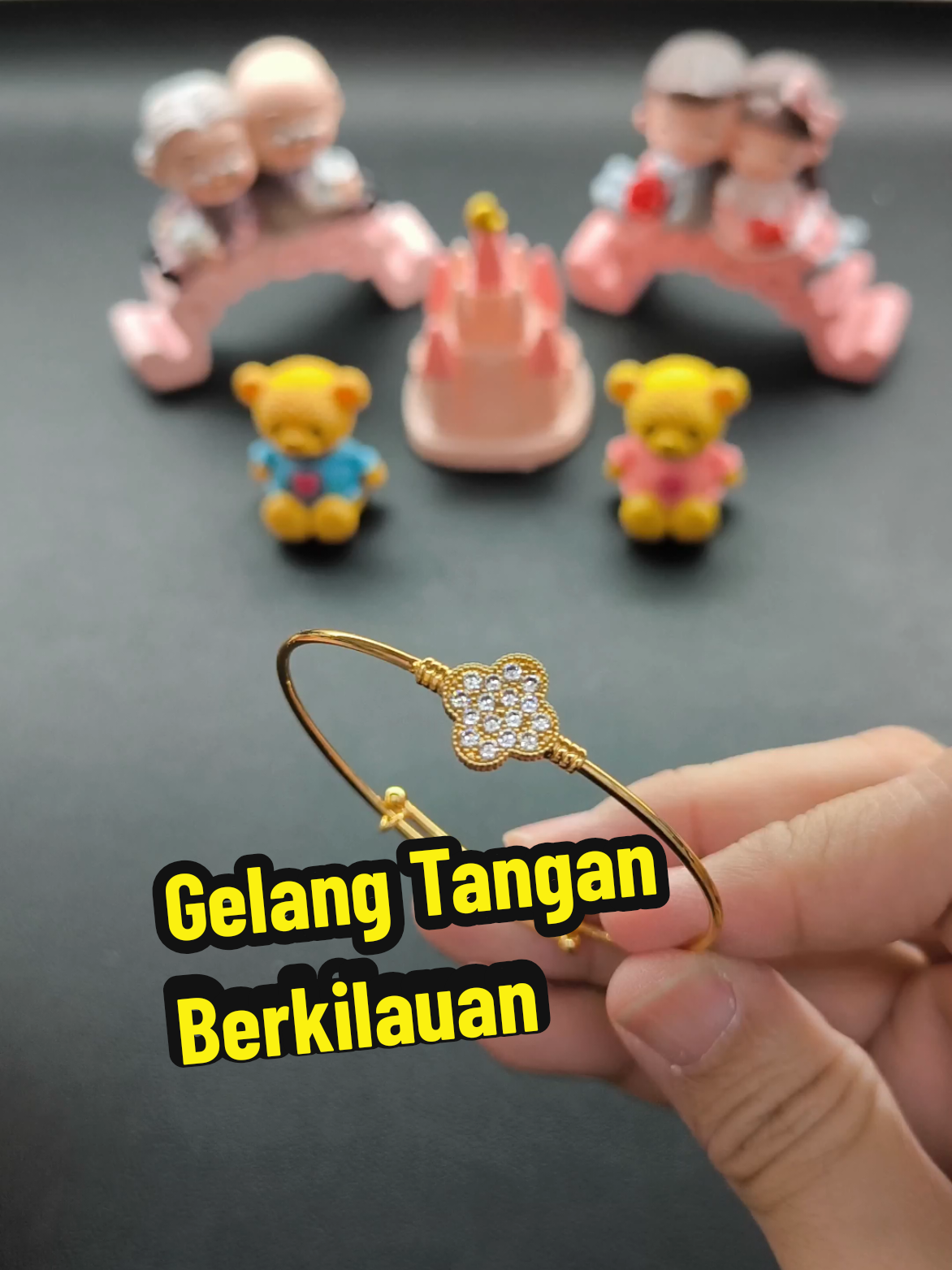@FashionForUshop