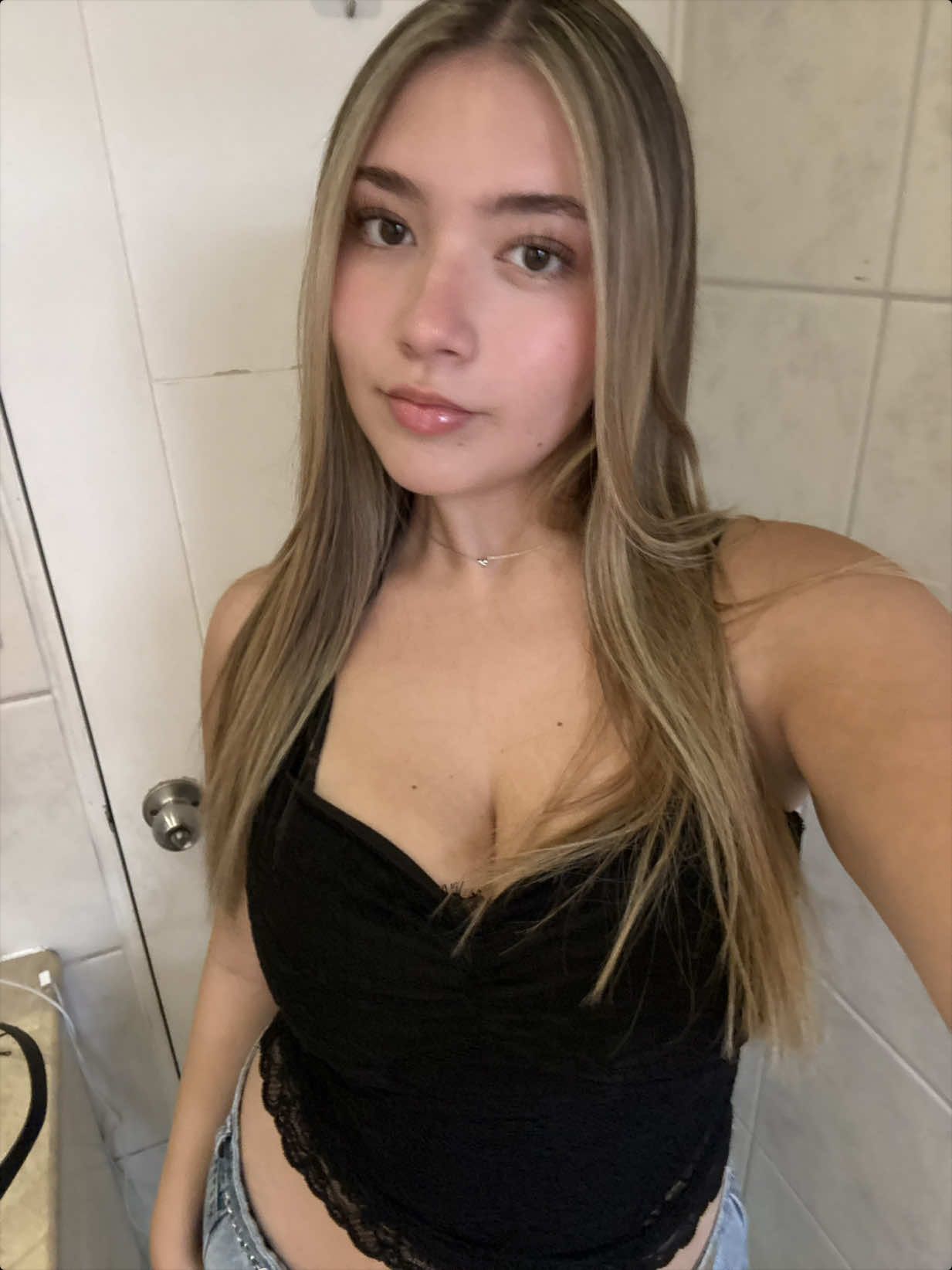 @lauraa