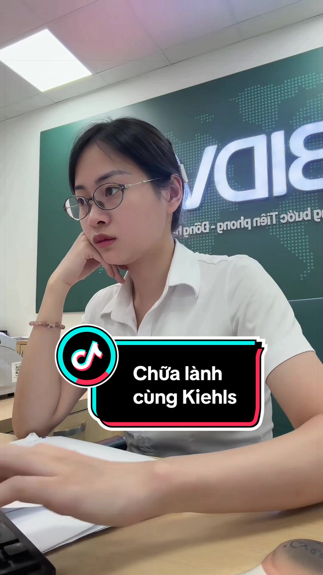 @Làm gì giờ này chưa về?