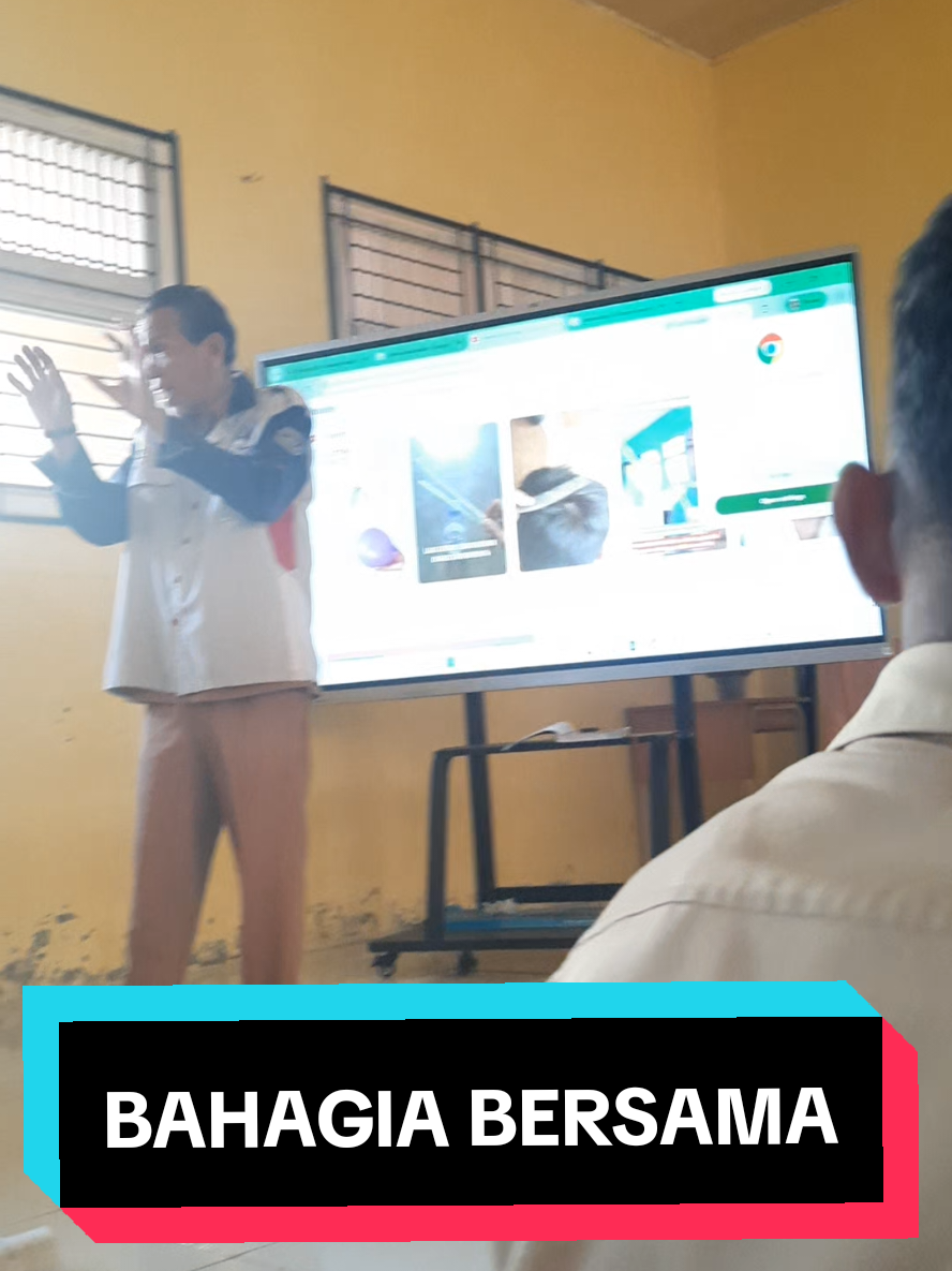 @🏳Swara Mahardika🏳