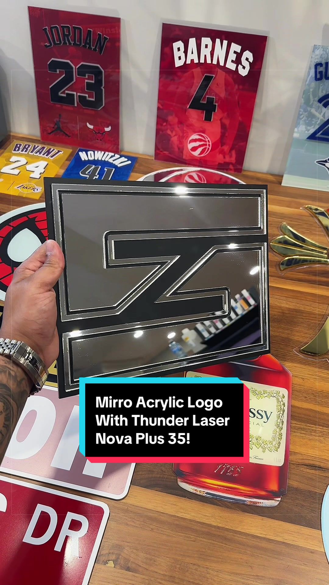 @MazerDesign | Acrylic Wall Art